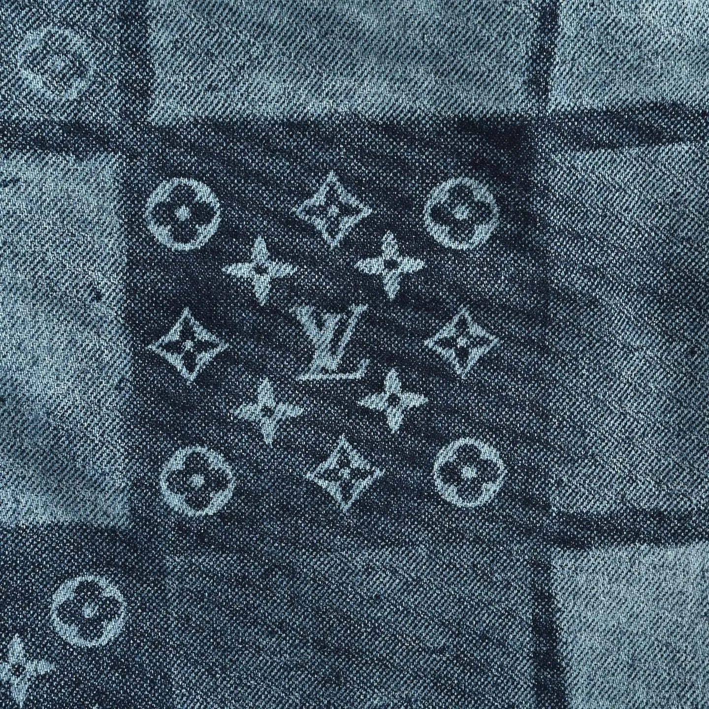 Louis Vuitton/